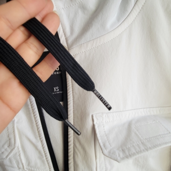 HOLLISTER UNISEX HOODIE SIZE XS BLACK/WHITE FULL ZIP POCKETS LOGO - Picture 9 of 11